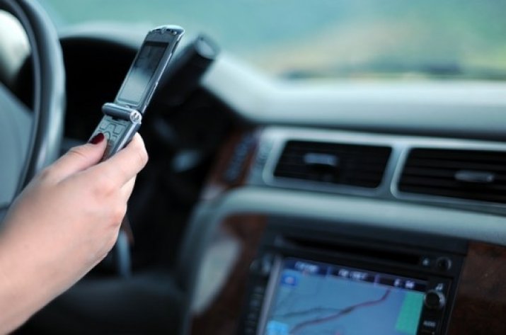 Anas, 10% итальянцев снимают видео на телефон за рулем | Trade & Consulting sas
